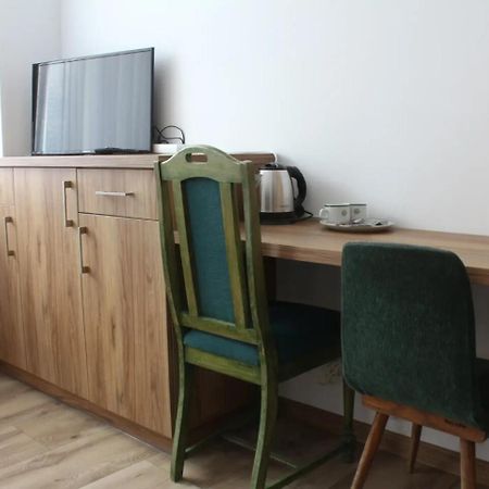 Отель Osrodek Wypoczynkowo-Rehabilitacyjny Posejdon Крыница-Морска Экстерьер фото