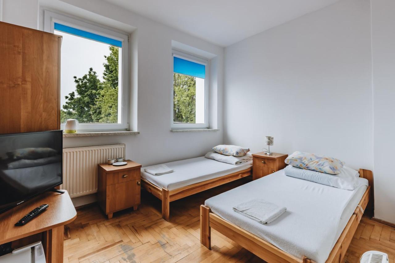 Отель Osrodek Wypoczynkowo-Rehabilitacyjny Posejdon Крыница-Морска Экстерьер фото